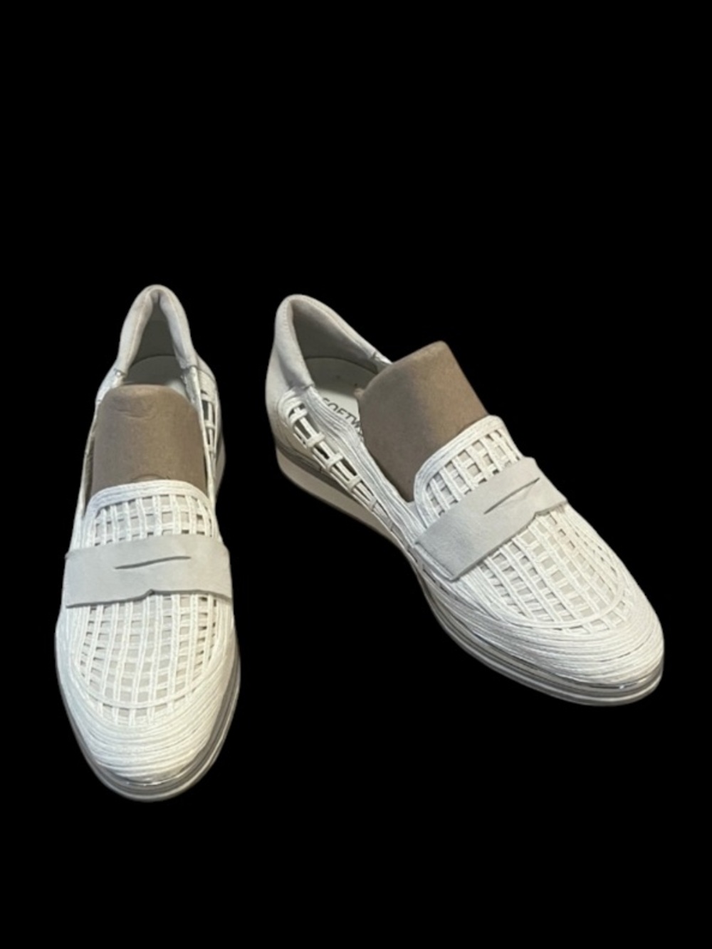 Softwaves Terracare White Cream Suede Basket Weave Slip On Loafers Boat Sneakers